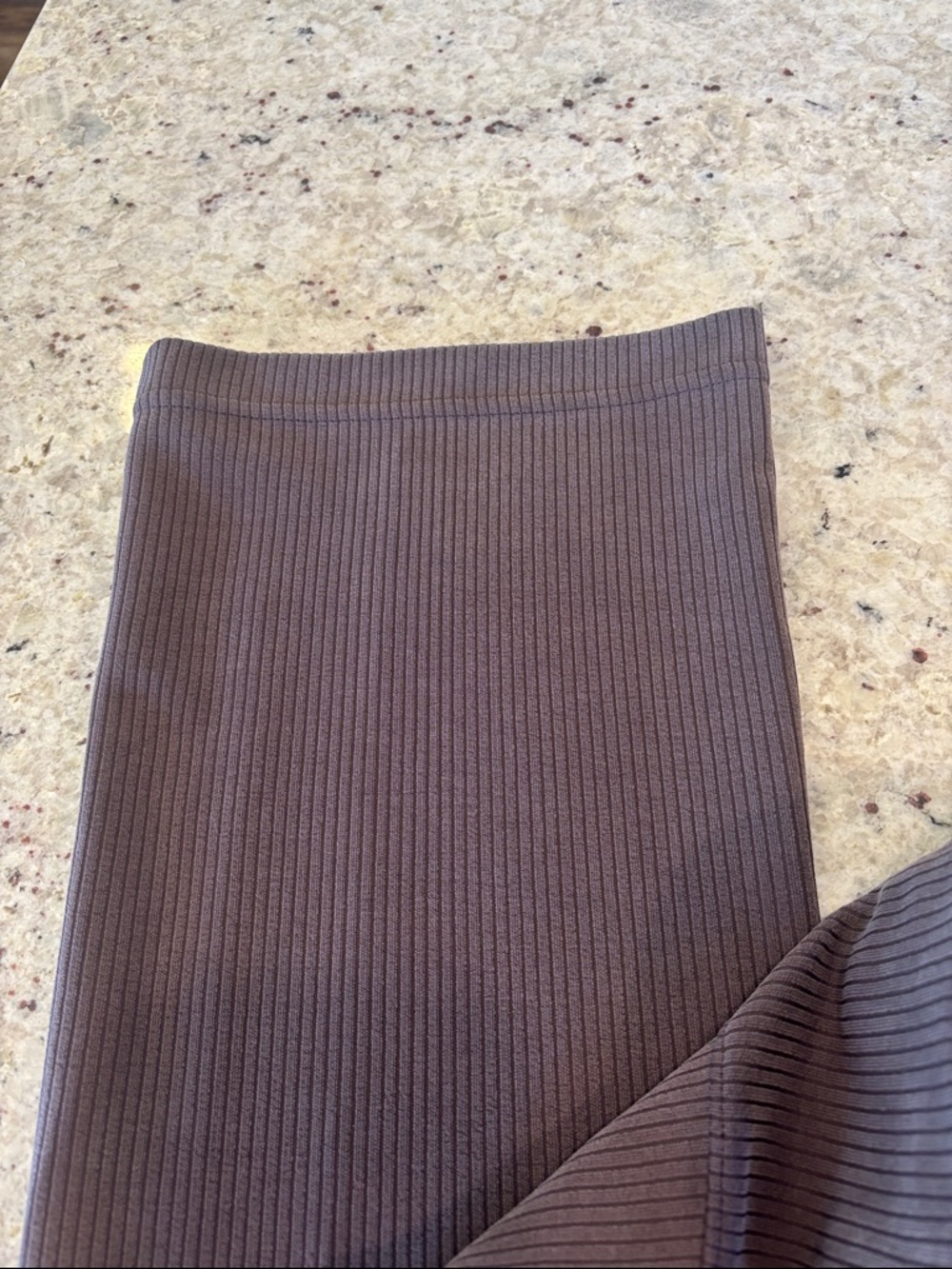 New with tags! Lululemon Ribbed Softstreme Flared Pant *Regular Espresso Sz 4 - Picture 4 of 8